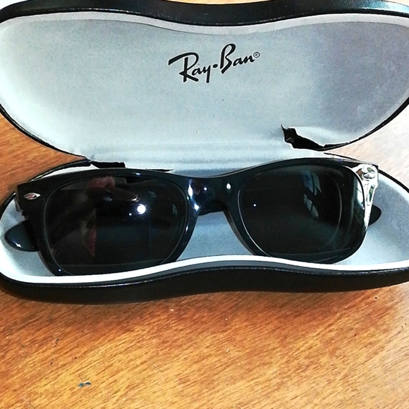 Ray-Ban Accessories - Rayban wayfarer frame with prescription lenses